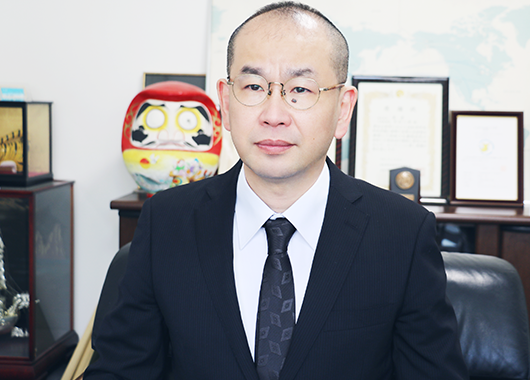 代表取締役 社長　髙井 信人